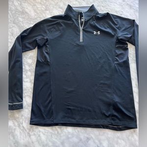 Under Armour. 1/4 zip base. Running in cold weather. Black Size L